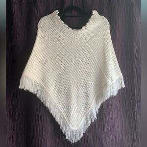 NWT__White Knit Poncho__NWT
